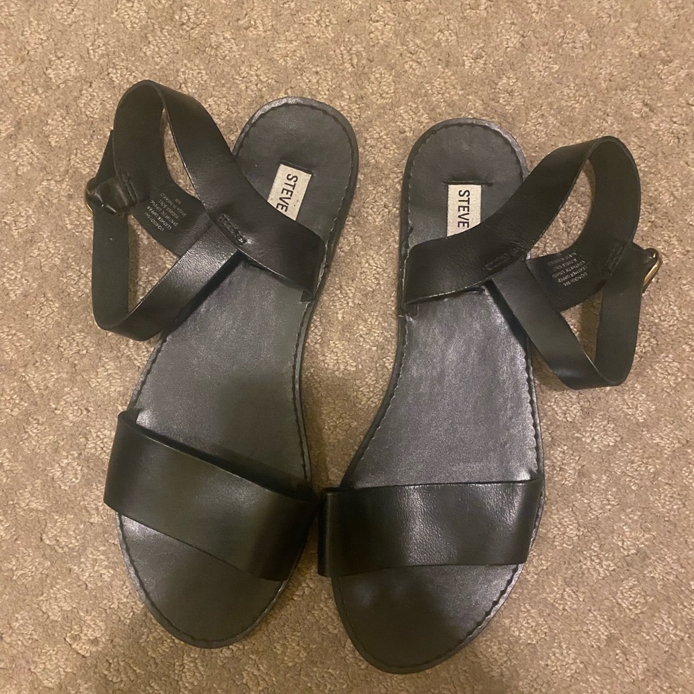 Steve Madden Donddi Sandal